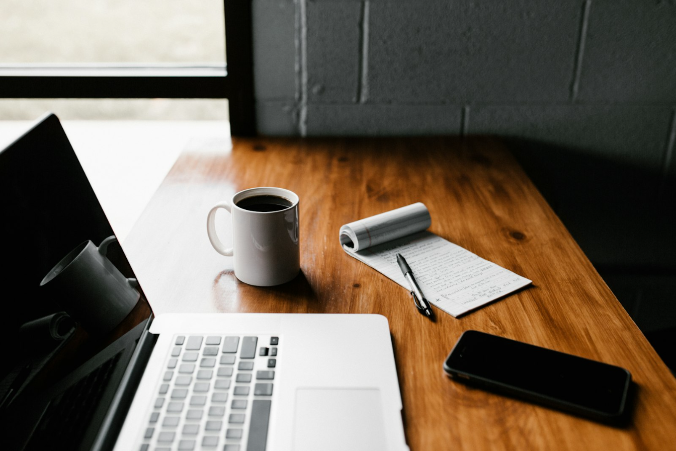 5 prompts de IA pra turbinar seu marketing e criar conteúdo mais rápido